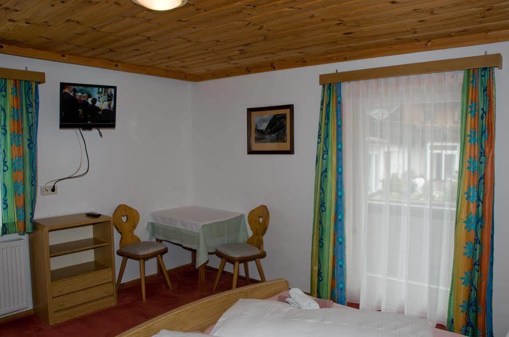 Landhaus Alpenrose - Feriendomizile Pichler Heiligenblut Exterior foto